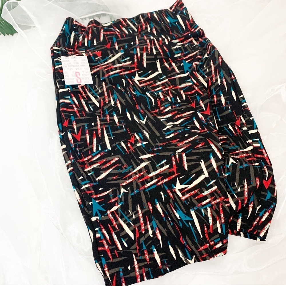 Lulaaroe Cassie Women’s Skirt! Small